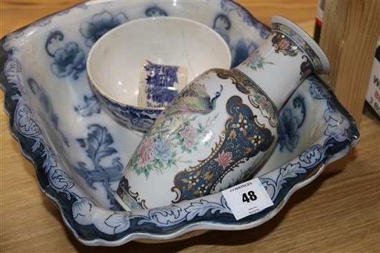 An Edwardian blue and white wash basin and three other pots